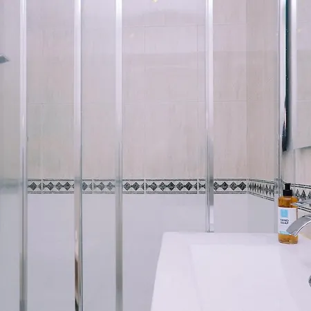 Con Encanto En El Centro De By شقة فيجو