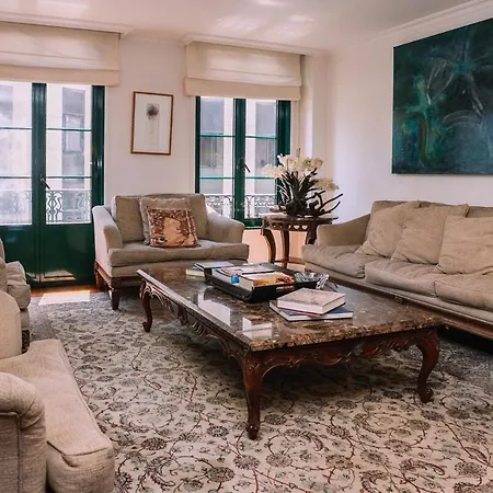 Con Encanto En El Centro De By Apartment